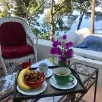 Guya Капри